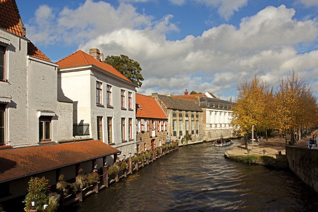 brugge belgie hdr UNESCO Werelderfgoedstad begijnhof Sint-Salvatorskathedraal Onze-Lieve-Vrouwkerk frietmuseum